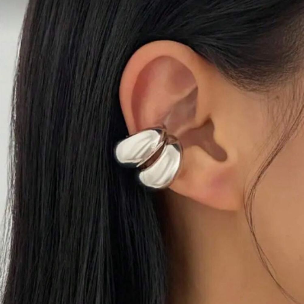 Silver Hoop cuff R52